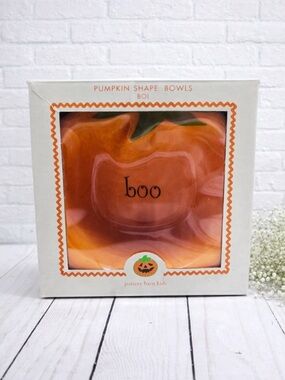 Pottery Barn Kids NEW IN BOX Boo Pumpkin Shape Melamine Bowls 4 piece set